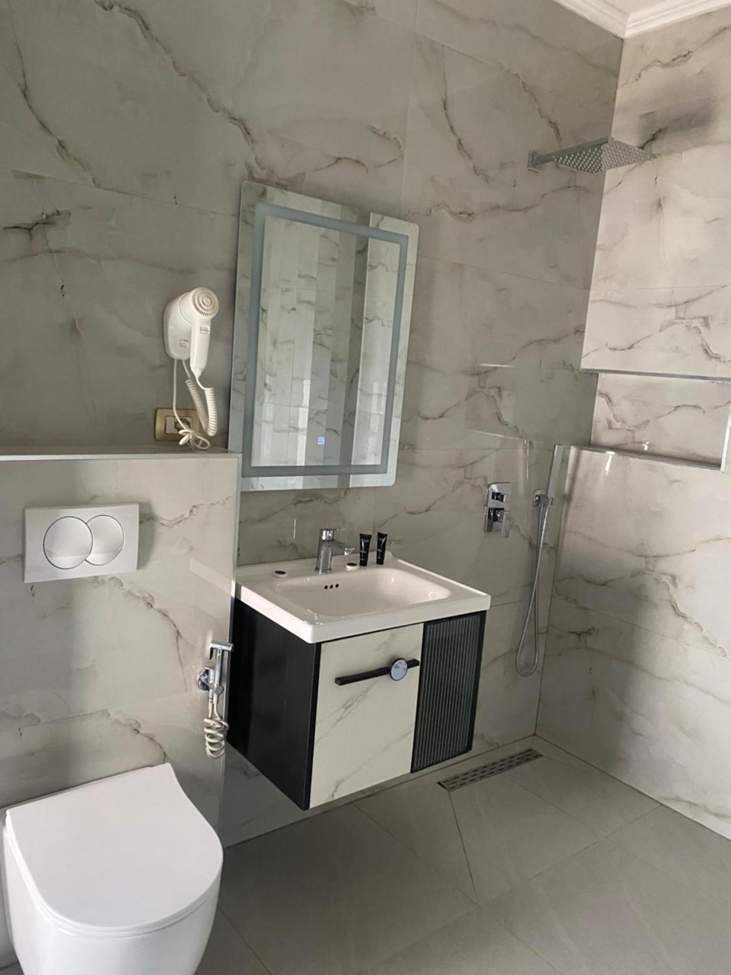 Prince Hotel Tiranë Eksteriør bilde